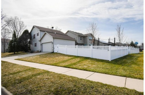 4702 Bautista Drive, McFarland, WI 53558