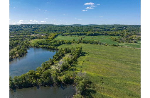 372 +/- ACRES Tritz Road, Portage, WI 53901