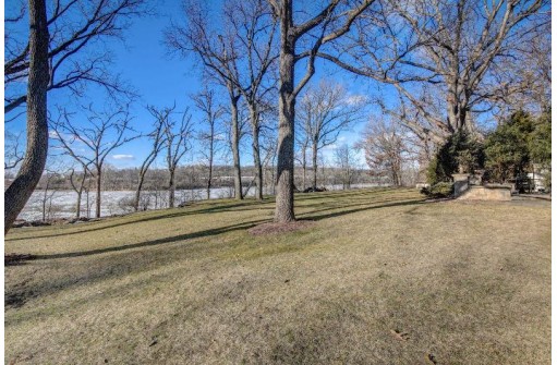 6374 Goose Lake Drive, Verona, WI 53593