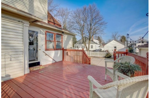 336 E Lake Street, Lake Mills, WI 53551