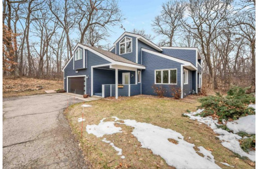 7760 Bittersweet Court, Middleton, WI 53562