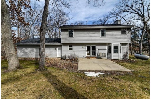 1101 Nesheim Road, Deerfield, WI 53531