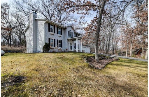 1101 Nesheim Road, Deerfield, WI 53531