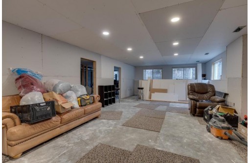 6535 Cortland Park Drive, DeForest, WI 53532