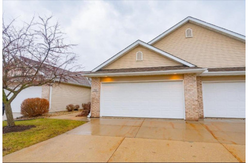 712 Creek Edge Drive 2, DeForest, WI 53532