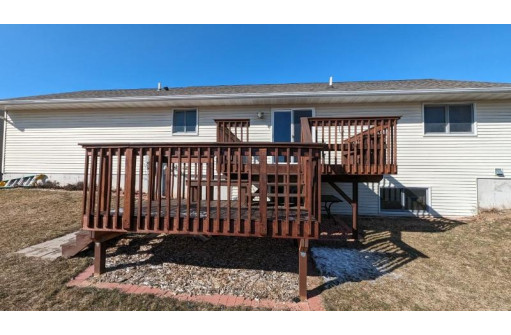 2406 Ernstmeyer Road, Reedsburg, WI 53959