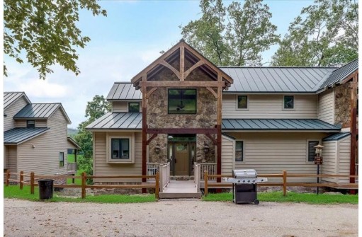 S6330 Bluff Road 4, Merrimac, WI 53561