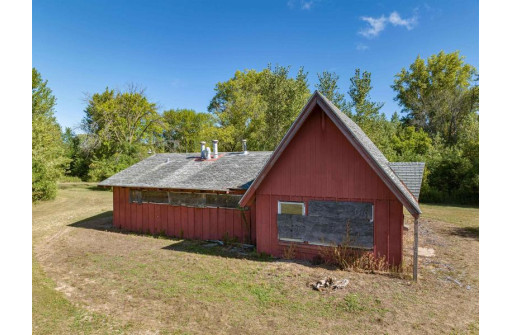 W10670 Tritz Road, Portage, WI 53901