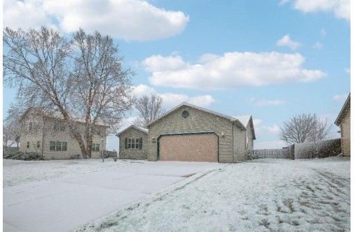 1391 Swordleaf Lane, Sun Prairie, WI 53590