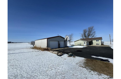 N9121 County Road C, Randolph, WI 53956