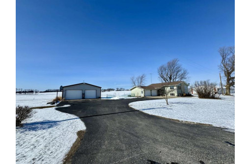 N9121 County Road C, Randolph, WI 53956