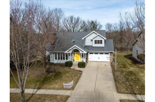 1702 Dover Drive, Waunakee, WI 53597