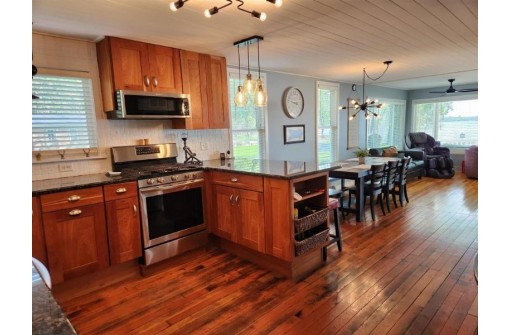 W7779 Lamp Road, Fort Atkinson, WI 53538-95