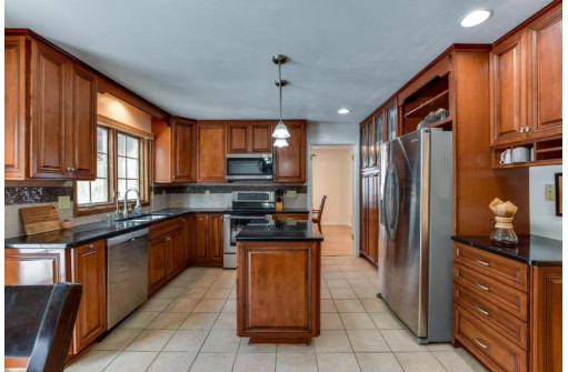 1010 Hathaway Drive, Madison, WI 53711