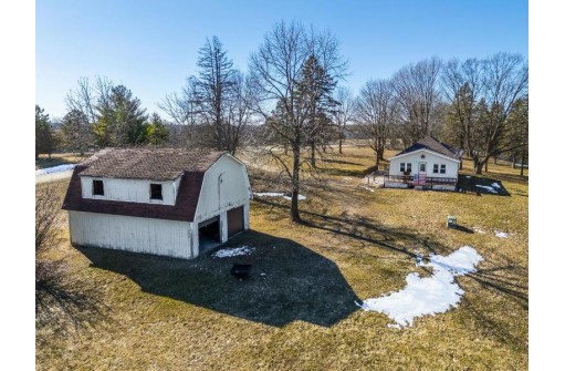 E1984 Miller Road, La Valle, WI 53941