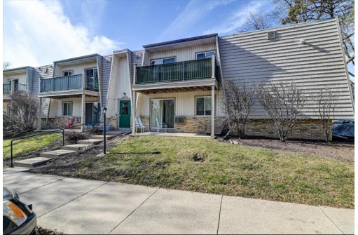 2412 Independence Lane 204, Madison, WI 53704