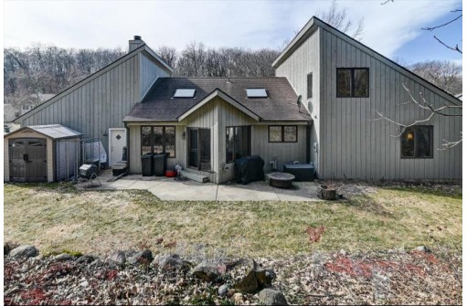 1730 Ludden Drive, Cross Plains, WI 53528