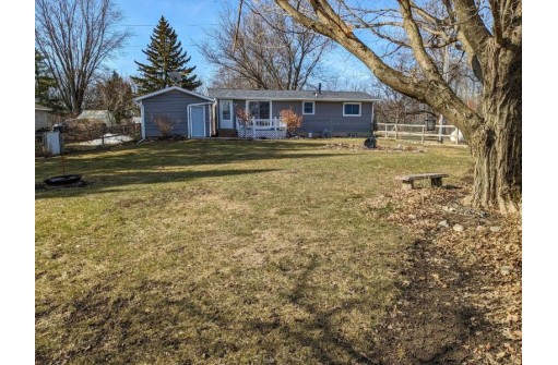 3595 County Road Q, Dodgeville, WI 53533