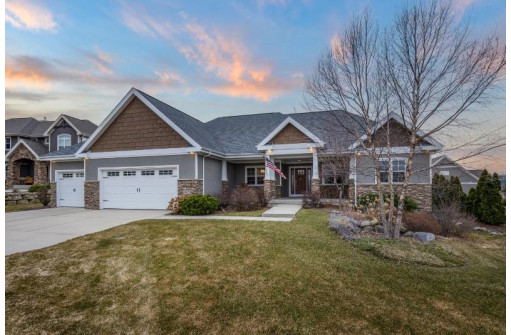 837 Alpine Parkway, Oregon, WI 53575