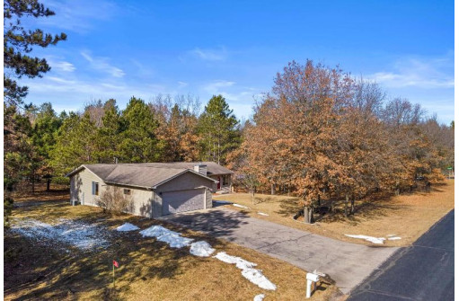 213 Walden Oaks Way, Nekoosa, WI 54457