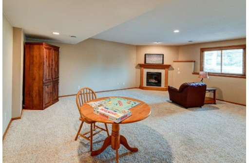 3074 Bridle Pass, Sun Prairie, WI 53590