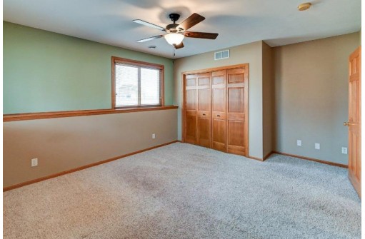 3074 Bridle Pass, Sun Prairie, WI 53590