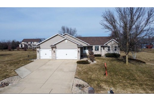 3074 Bridle Pass, Sun Prairie, WI 53590