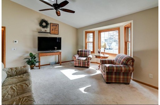 3074 Bridle Pass, Sun Prairie, WI 53590