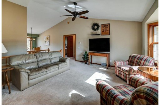 3074 Bridle Pass, Sun Prairie, WI 53590