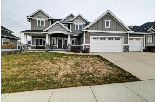 807 Ronald Overlook, Waunakee, WI 53597