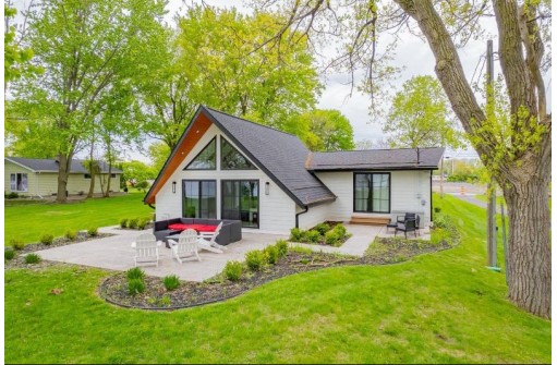 1791 Butte Des Morts Beach Road, Neenah, WI 54956