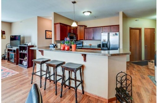 141 Metro Terrace 202, Madison, WI 53718