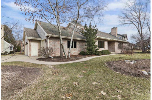 941 Pebble Beach Drive, Madison, WI 53717