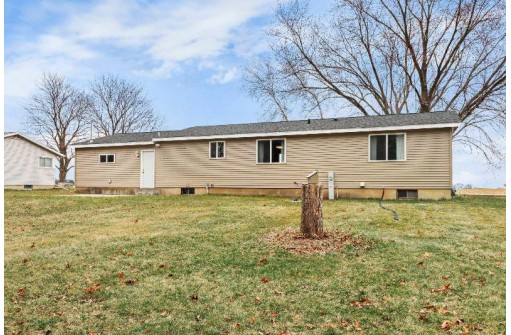 N8251 Edwin Lane, Beaver Dam, WI 53916