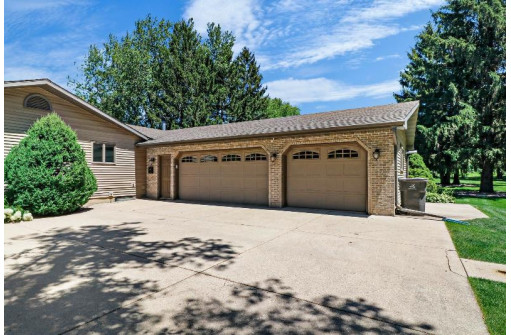 5404 Midmoor Road, Monona, WI 53716