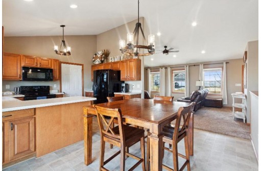 1011 Whippoorwill Way, Beloit, WI 53511