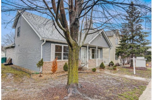 310 Harbour Town Drive, Madison, WI 53717