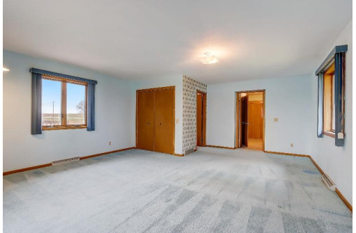 4783 County Road J, Mount Horeb, WI 53572