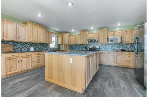 4387 Van Winkle Way, DeForest, WI 53532