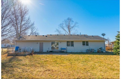 502 Abey Drive, Evansville, WI 53536