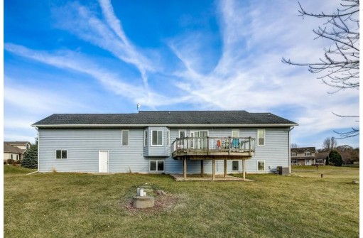 W2858 Conway Trail, Belleville, WI 53508