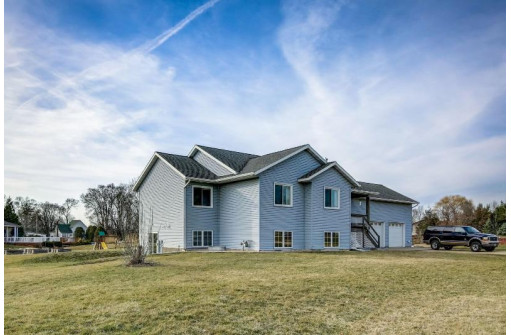 W2858 Conway Trail, Belleville, WI 53508