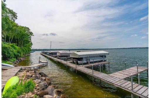 3100 Lake Mendota Drive 605, Madison, WI 53705