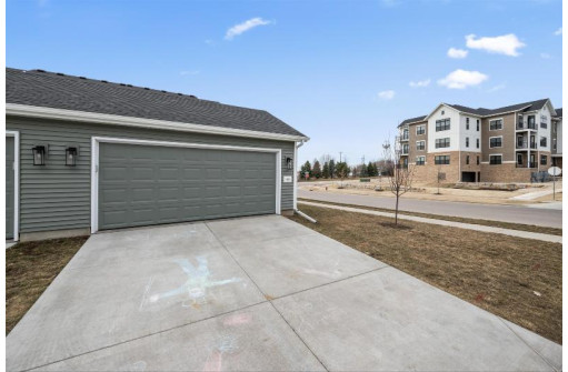 1011 Range Trail, Verona, WI 53593