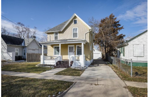 1426 Dewey Avenue, Beloit, WI 53511