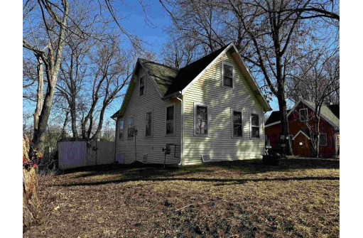 1613 E Road Four, Edgerton, WI 53534