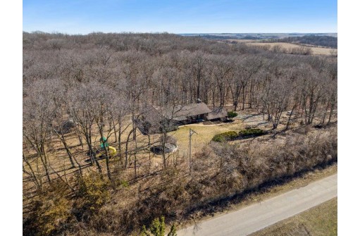 N3992 Meyers Road, Monroe, WI 53566