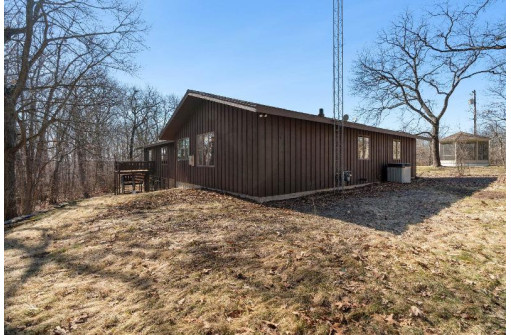 N3992 Meyers Road, Monroe, WI 53566