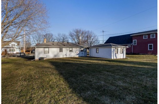 211 East Avenue, Belleville, WI 53508