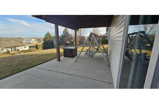 346 Pinecrest Court, Mayville, WI 53050